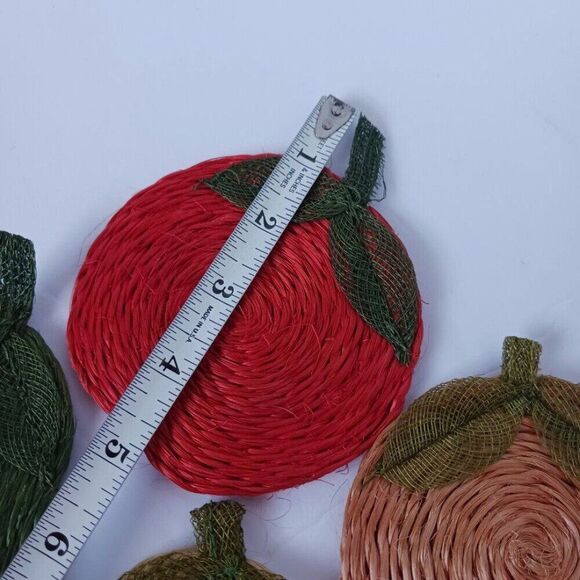 Vintage 4pcs Wicker Fruit Coasters - Picture 8 of 10